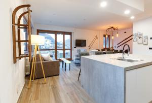 Centre of Old Town, Fully Renovated, Amazing Views & Car Park