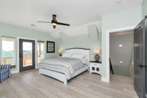 La Buena Brisa - The Good Breeze with Gulf views.