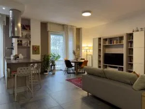 Cozy Apartment close to Milan Rho Fair MIND - لايناتيه