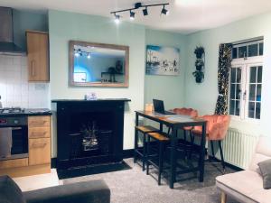 One Bed Apartment in Windsor Town Centre, 5 min walk to the Castle!!