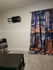 Private Family Hideaway or Business Travel in Edmonton - 2 Bedroom Apartment