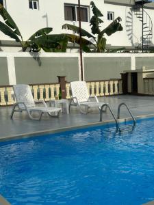 Villa Familiar con Piscina Privada y Rio