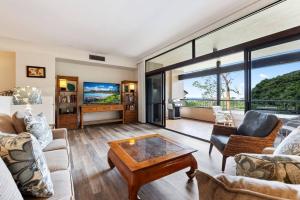 Kaanapali Royal Q302-Oceanview spacious 2 bedroom Kaanapali Royal gem