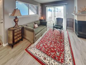 Palms At Cove View 809 - Canvas Palms