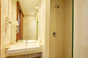 Alison 1 BR Superior Room