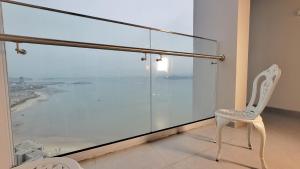 A La Carte - Modern Residence