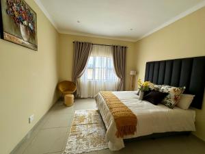 Six64 on KINGSWAY A5