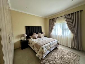 Six64 on KINGSWAY A5