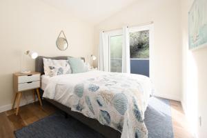 Bright Pacifica Townhouse
