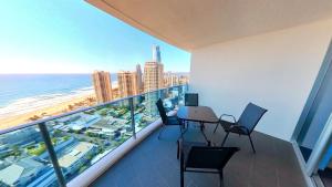 Level 27 Oceanview Apt In Hilton-Signed Building