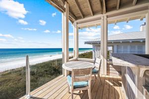 BEACH FRONT Seaside Home - Outside the Box - 4BR 4,5BTH home