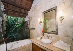 Jungle Villa! Breath-taking views & near Ubud!