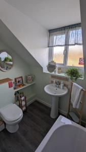 Cosy family cottage south Somerset