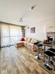 Апартамент Каскадас В54