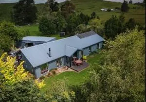 Springfield Retreat 4 bedrooms - Castle Hill