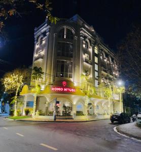 KHÁCH SẠN ROMO