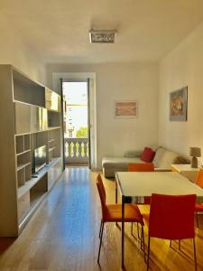 Angel House - balcony and view