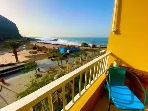 Casa del Mar, Sunny Ocean View Appartement right at the beach! - Puerto