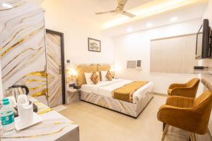Hotel Cosmo Near BLK Hospital Karol Bagh