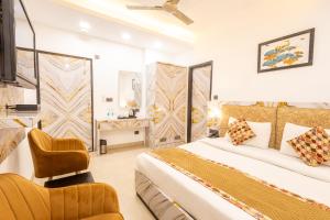 Hotel Cosmo Near BLK Hospital Karol Bagh