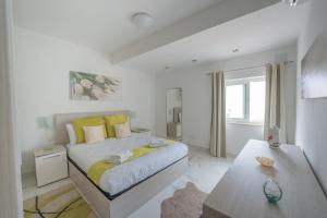 Stylish, Modern & Spacious 1BR Apartment close to Salina Bay - Bugibba