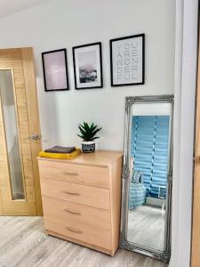 City Studio Apartment Swansea - Includes Free Parking