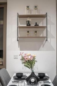 Immaculate 2-Bed Apartment in Canary Wharf