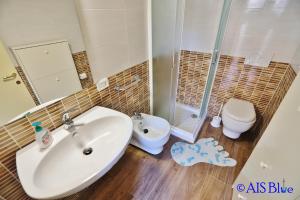 C1. Comfort apartment, clima, shared swimming pool img25