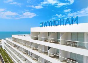 Wyndham Residences Santa Marta Aluna Beach Club