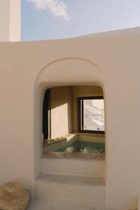 Pano Meria Cave House One in Oia