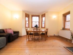 Garden Flat With a Heath Views & London Skyline - Pass the Keys