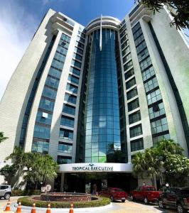 Tropical Executive Hotel APT 606