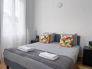 New Cozy Apartments In Porte de HAL
