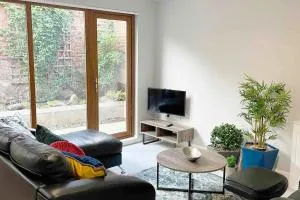 Close to Belfast City Centre.Modern Opened Planned - Comber