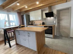 Helles ruhiges Appartement im Grünen