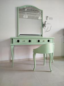 Limestone Sun Suites