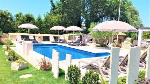 Apartments Engel with Pool 