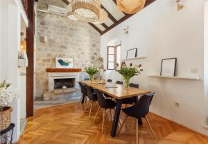 Old Town St Tryphon Apartment