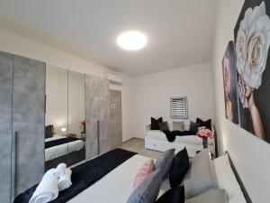 Raymihome Dante -Parking Privato