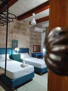 Limestone Sun Suites