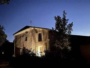 Logement indépendant dans une longère - Saint-Victor