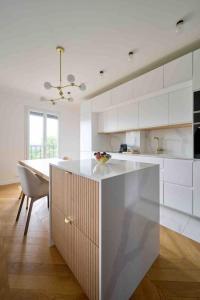 Marais - Parents Suite & Kids Room with Park View