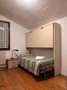 Single Room with Private Bathroom