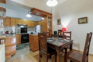 Charming Central Corfu Apartment in Old Town