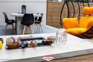 Appartements LOFT LAS VEGAS Games / Casino / Babyfoot / Bar a jeux : photos des chambres