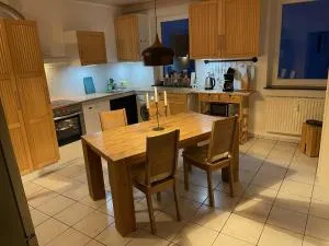 Kiel zwischen Blücherplatz und Forstbaumschule 1 oder 2 Zimmer Ferienwohnung - Holtenau