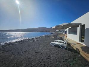 Casa Playa Quemada junto al mar