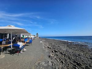 Casa Playa Quemada junto al mar