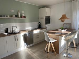 FeWo Dorfblick mit 2 SZ, WLAN, Balkon & Ski- oder eBike Keller