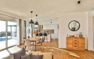 Beautiful Home In Sevid Na Moru